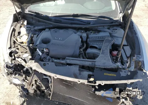 2017 Nissan Maxima 3.5S z USA, uszkodzony, nr VIN 1N4AA6AP6HC371681